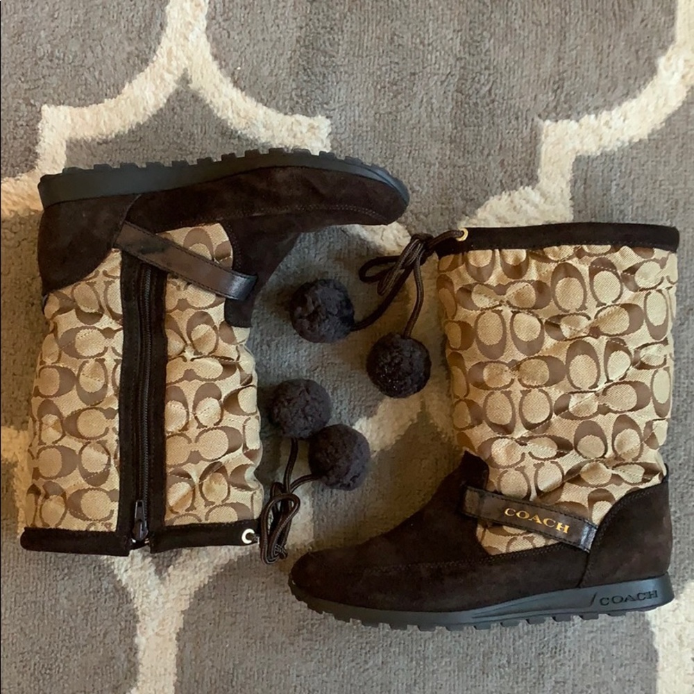 Coach Winter Snow Boots - Picture 3 of 4